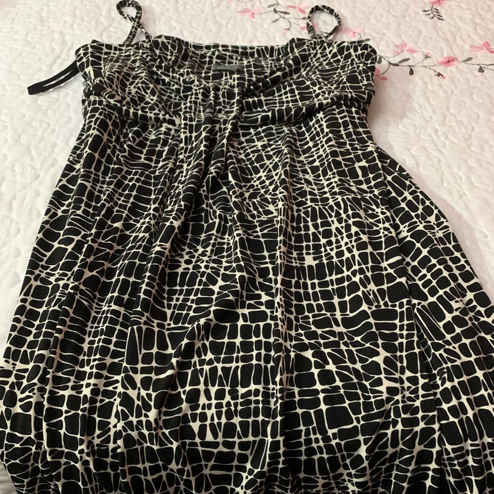 Women’s dress - Picture 5 of 5